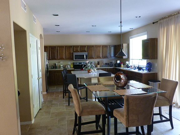 Kitchen/Breakfast Area