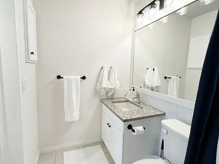 2134 Kensington Rd NW — Photo 10