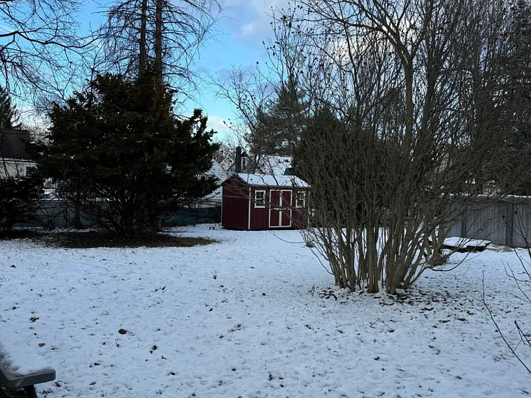 206 Longmeadow Dr — Photo 25