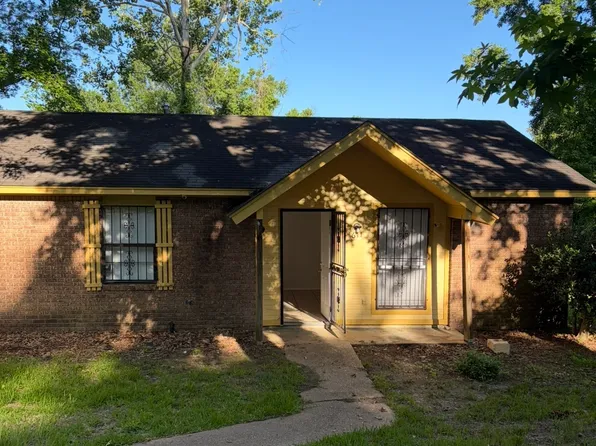 1611 Oak Brook Dr, Jackson, MS 39212