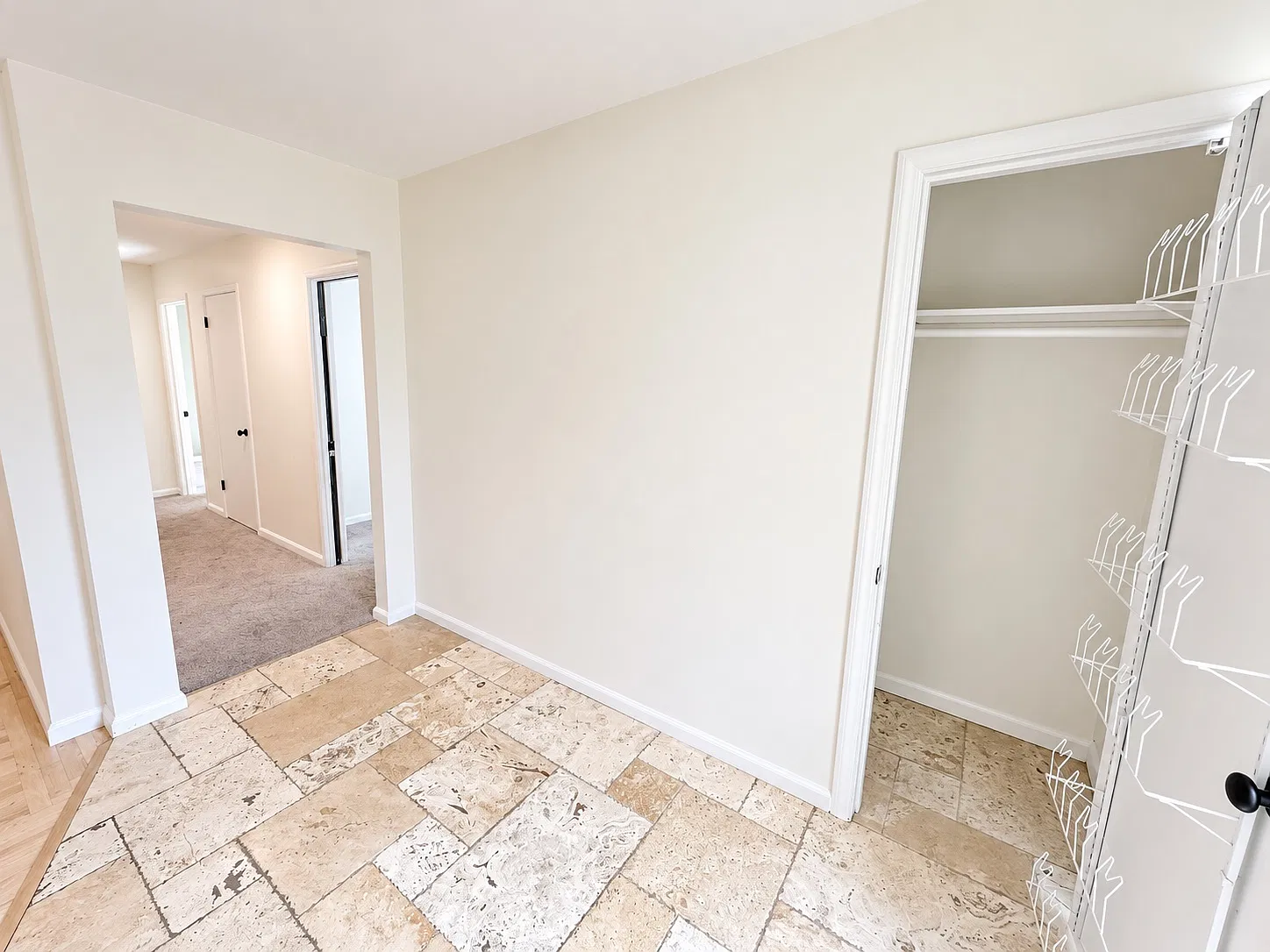 22246 Prospect St — Photo 2