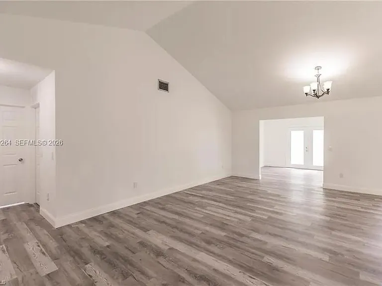 4550 Springview Cir — Photo 6