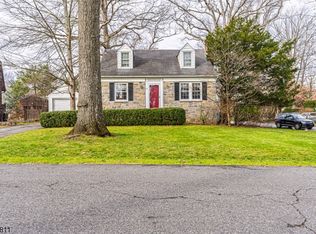 69 Chestnut Dr, Wayne, NJ