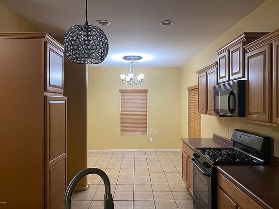 4th image of 17207 W Carmen Dr