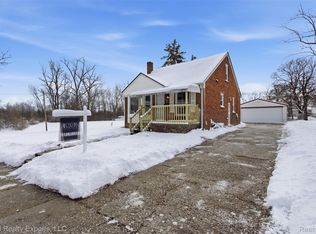 901 Argyle Ave, Pontiac, MI 48341