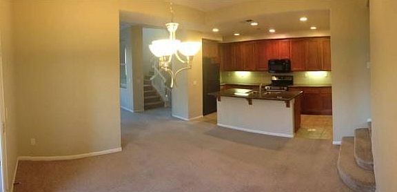 5th image of 771 Hatfield Dr