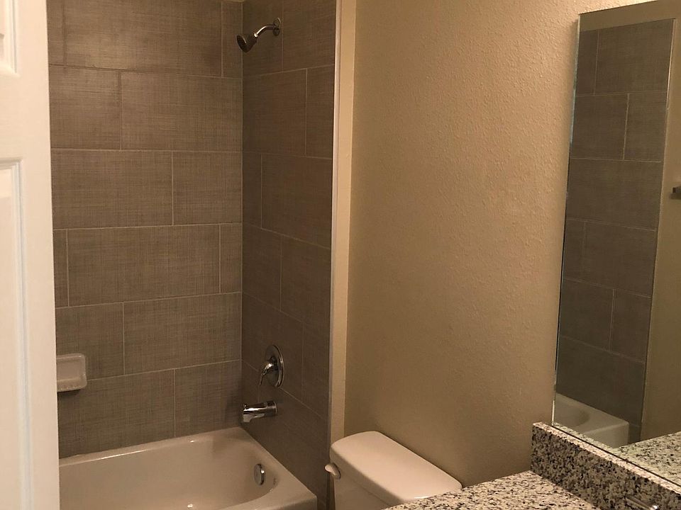2nd image of 315 Clermont Dr