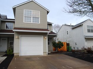 1074 SE Ash Ct, Dundee, OR 97115