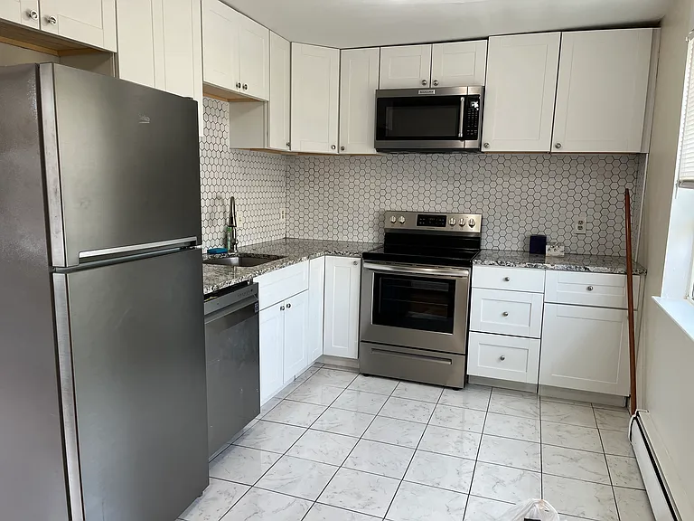 4 Atwood St #B6 — Photo 5