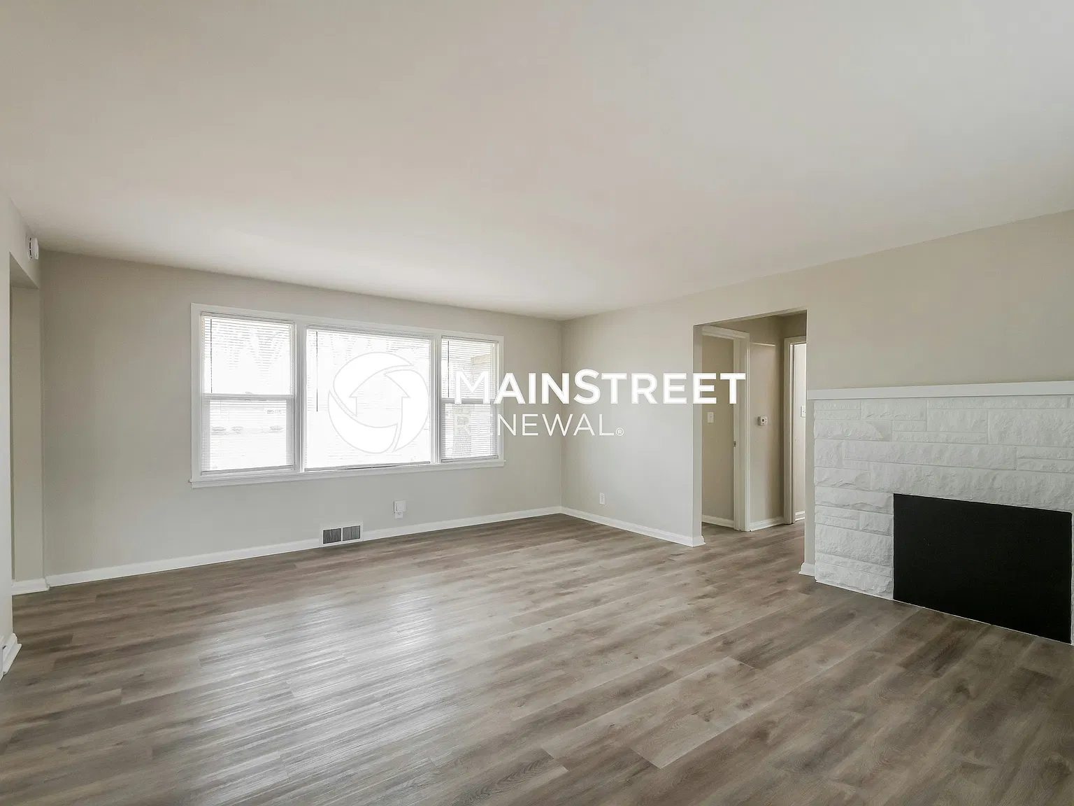 7407 E 11Th St — Photo 3
