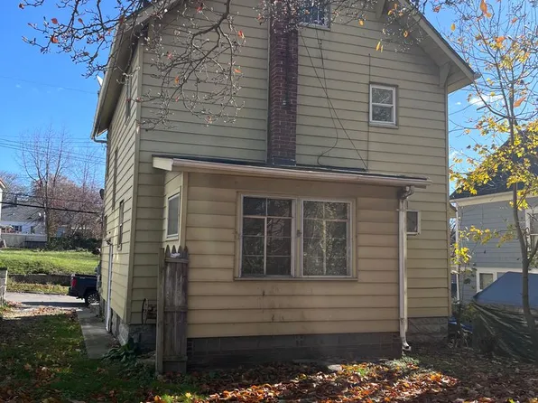 2160 12th St SW, Akron, OH 44314