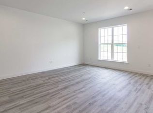 2246 Red Fox Dr, Hummelstown, PA 17036