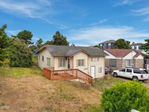 1245 NW 16th St, Lincoln City, OR 97367