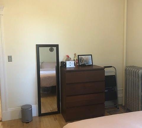 5th image of 164 Strathmore Rd APT 12