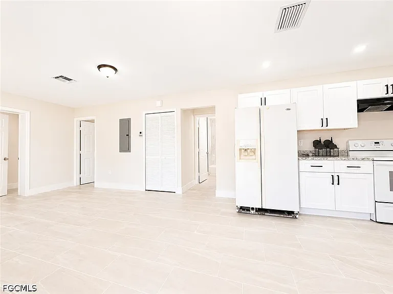 4426 Poinsettia St — Photo 4