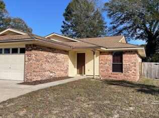 82 Cutter Ln #82, Shalimar, FL 32579