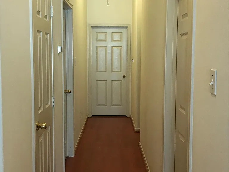 2429 Chantilly Ln — Photo 24