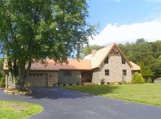 2529 Valley Chapel Rd, Jackson, OH 45640