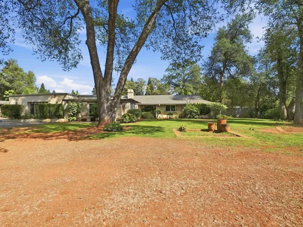 4935 Saratoga Dr, Redding, CA 96002
