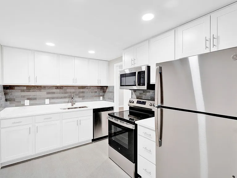 Heathmore Villas Apartments — Photo 6