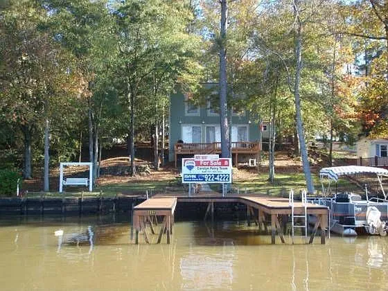 151 Andrea Cir photo 1