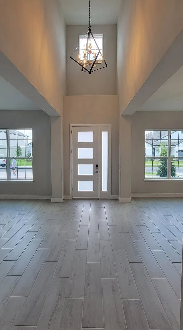 5 bed, 4.5 bath, 4301 sqft, $6,500 — Photo 2