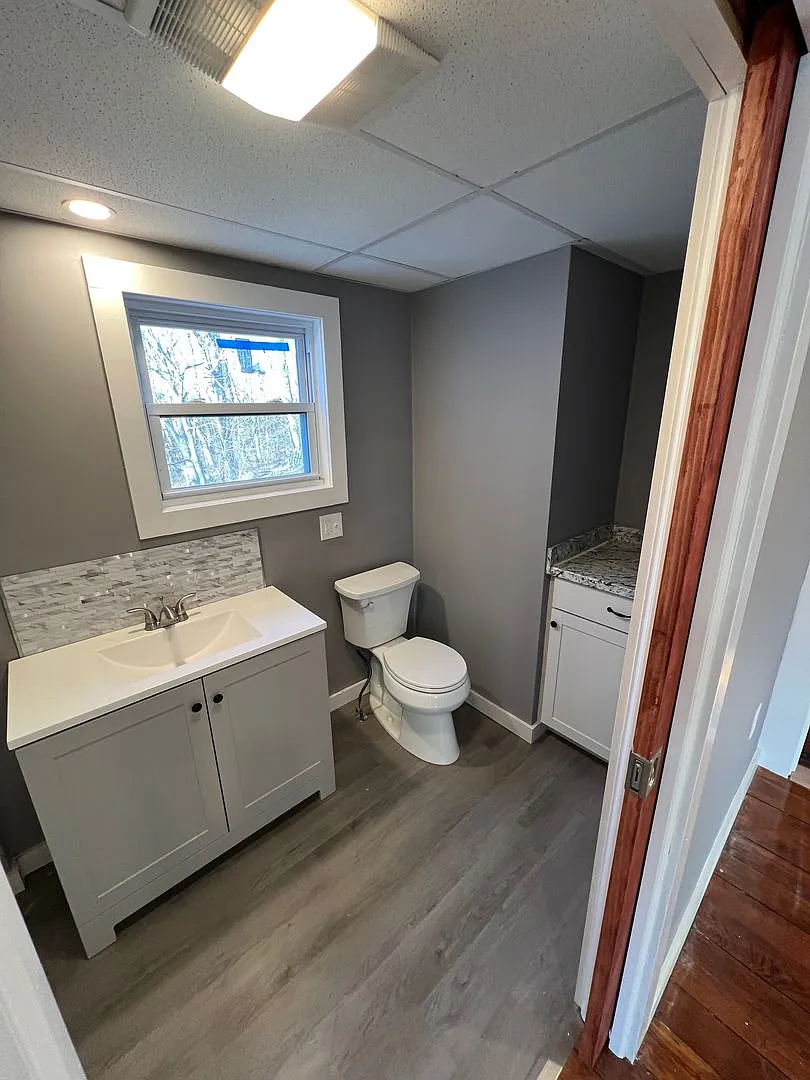 34 Temple St - Spencer — Photo 3