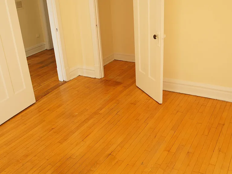 2516 N. Kedzie LP — Photo 10