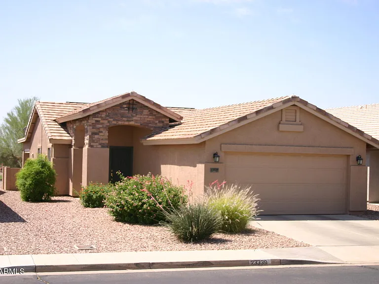 23339 W Twilight Trl — Photo 1