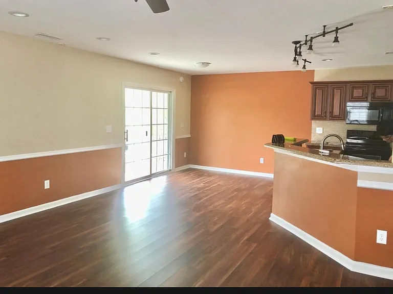 4712 Tommans Trl — Photo 10