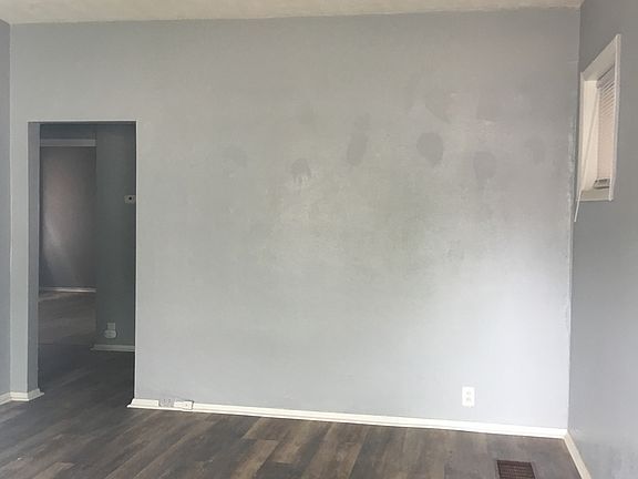 4th image of 4217 S Grand Blvd #1