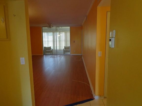 4th image of 9841 Sunrise Lakes Blvd APT 109
