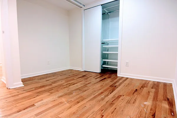 Rented by Voro, LLC | media 34