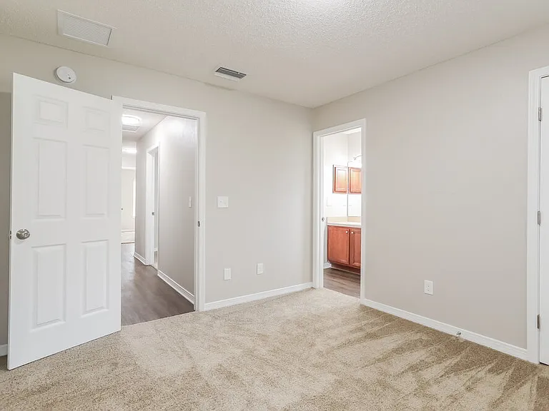 1399 Guardian Dr — Photo 13