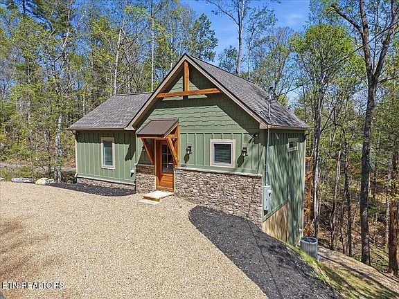 2nd image of 405 Laurel Trace Rd