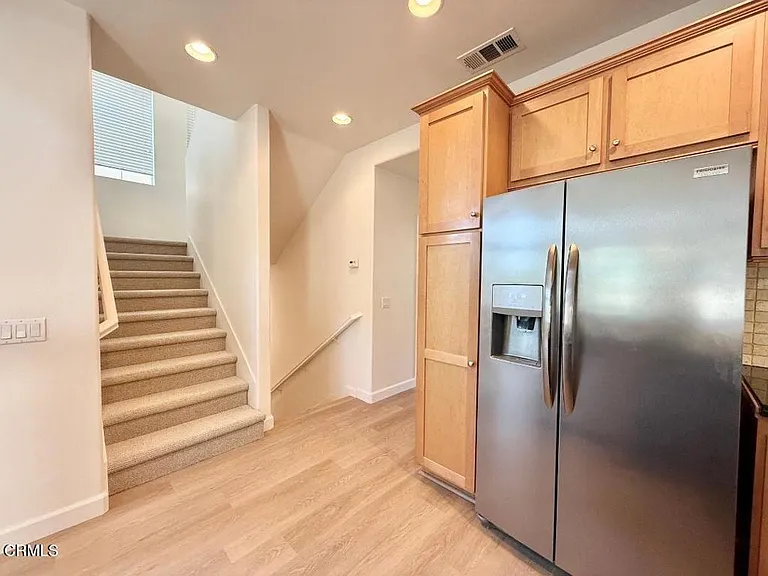 533 E Port Hueneme Rd — Photo 13