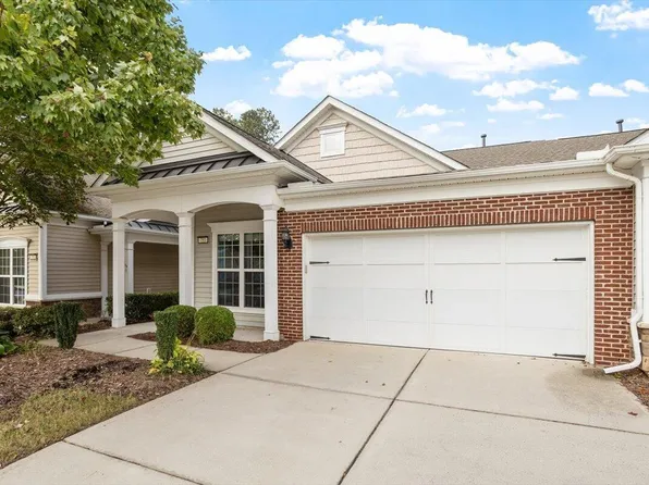 753 Finnbar Dr, Cary, NC 27519