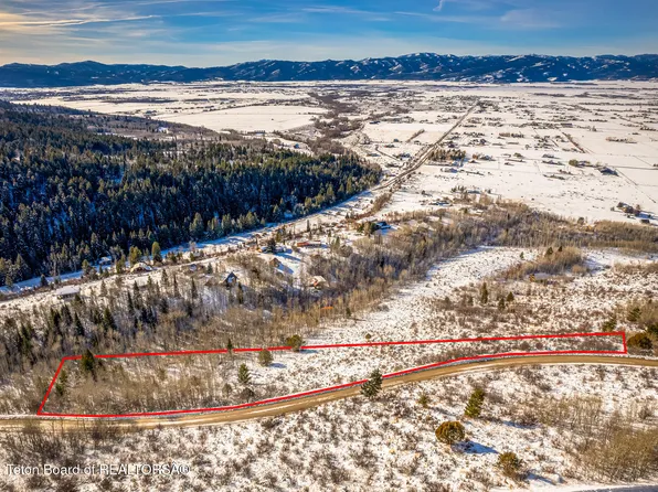 3040 Canyon Crest Dr, Victor, ID 83455