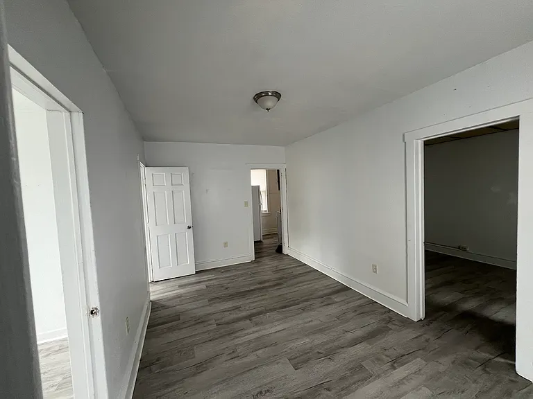 536 Lancaster Ave #2F — Photo 9