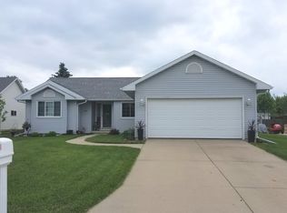 1024 Bethany Ct, Sun Prairie, WI 53590