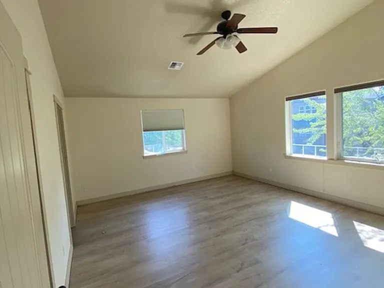 20166 Merriewood Ln — Photo 11