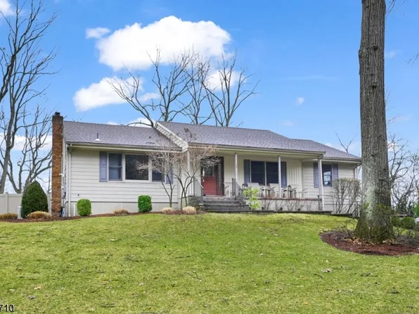 188 Hilltop Ct, Pompton Lakes Boro, NJ 07442