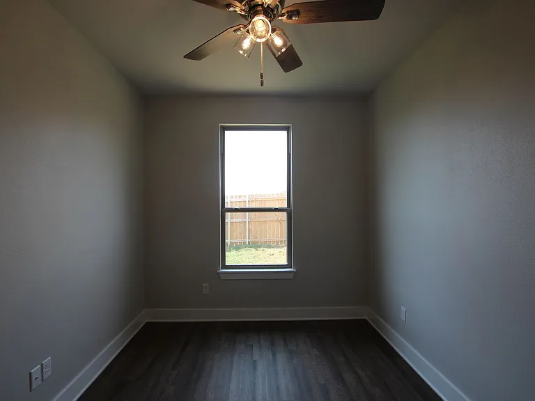 715 Freedom Way — Photo 20