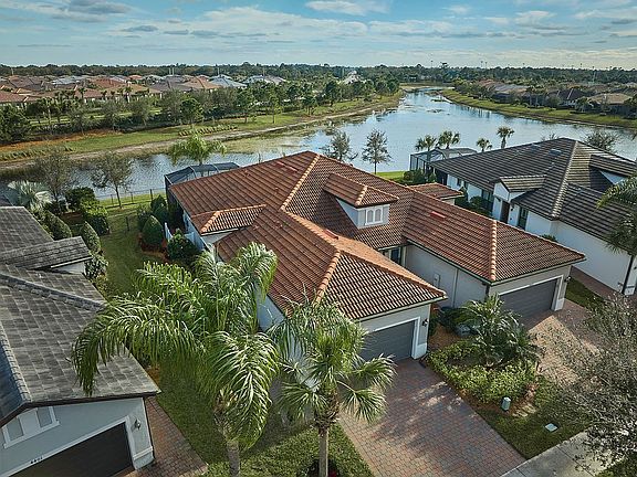 2nd image of 4407 Beauty Leaf Cir