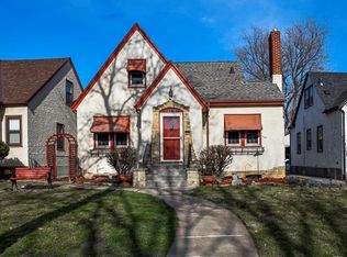 1554 Pascal St N, Saint Paul, MN 55108