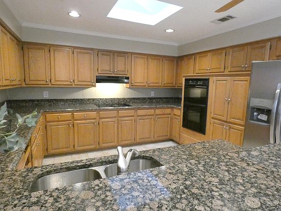 5th image of 1206 Mackie Dr