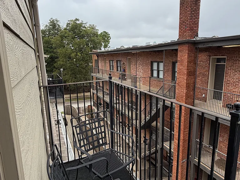 Upper balcony (3rd floor)