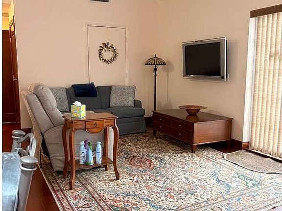 4th image of 3871 Amboy Rd APT 303