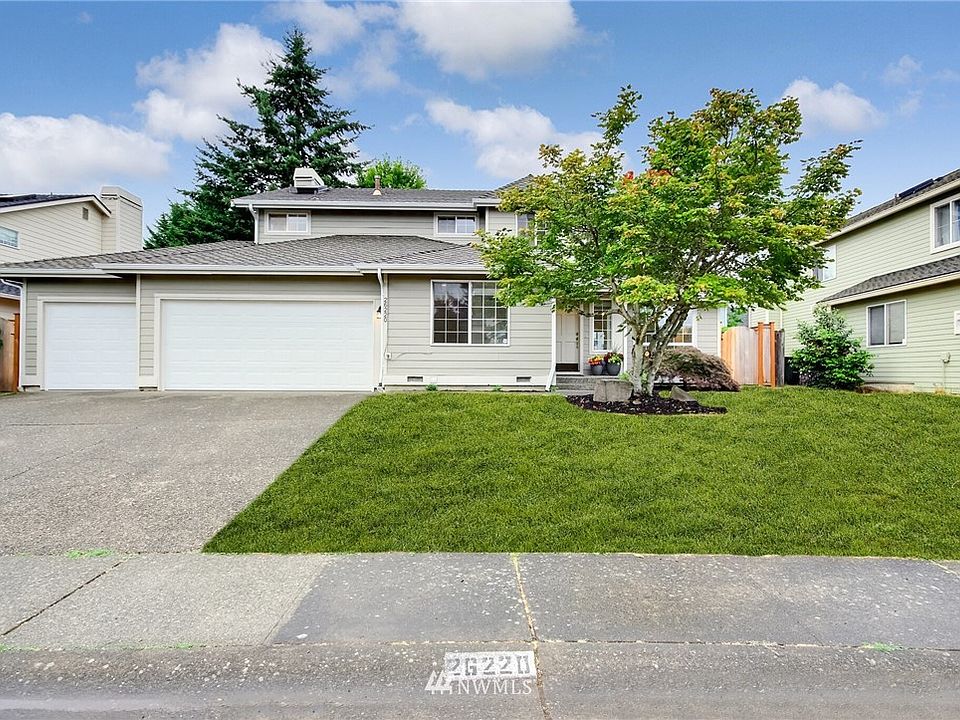 Wonderful 2 story home with gorgeous views of Mt. Rainier. 4 bedrooms, 2.5 baths, big bonus room, 3 car garage-2620 sq ft. Brand new siding, exterior paint, interior paint & carpet thru out.