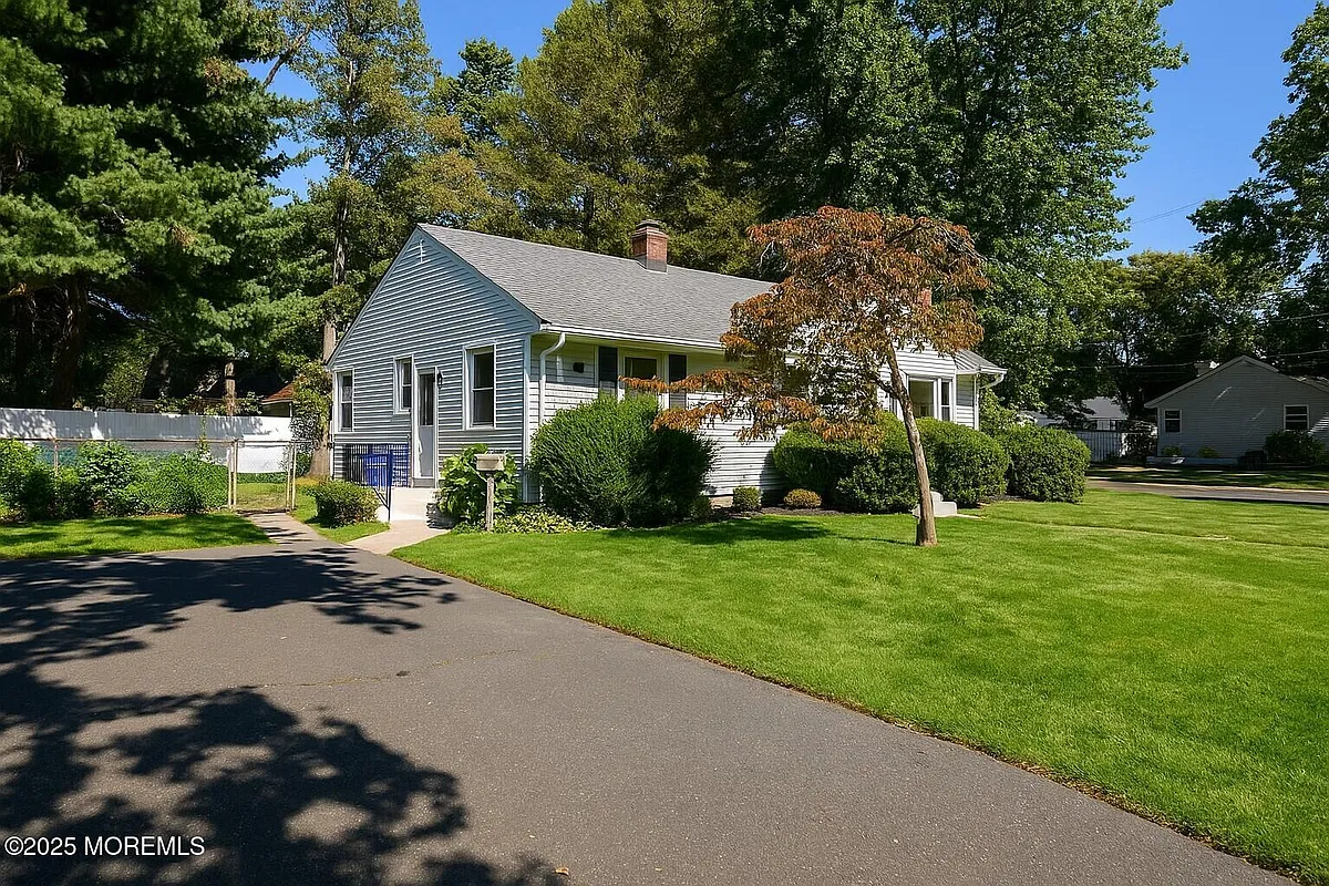 Building Photo - 361 Meadowbrook Ave